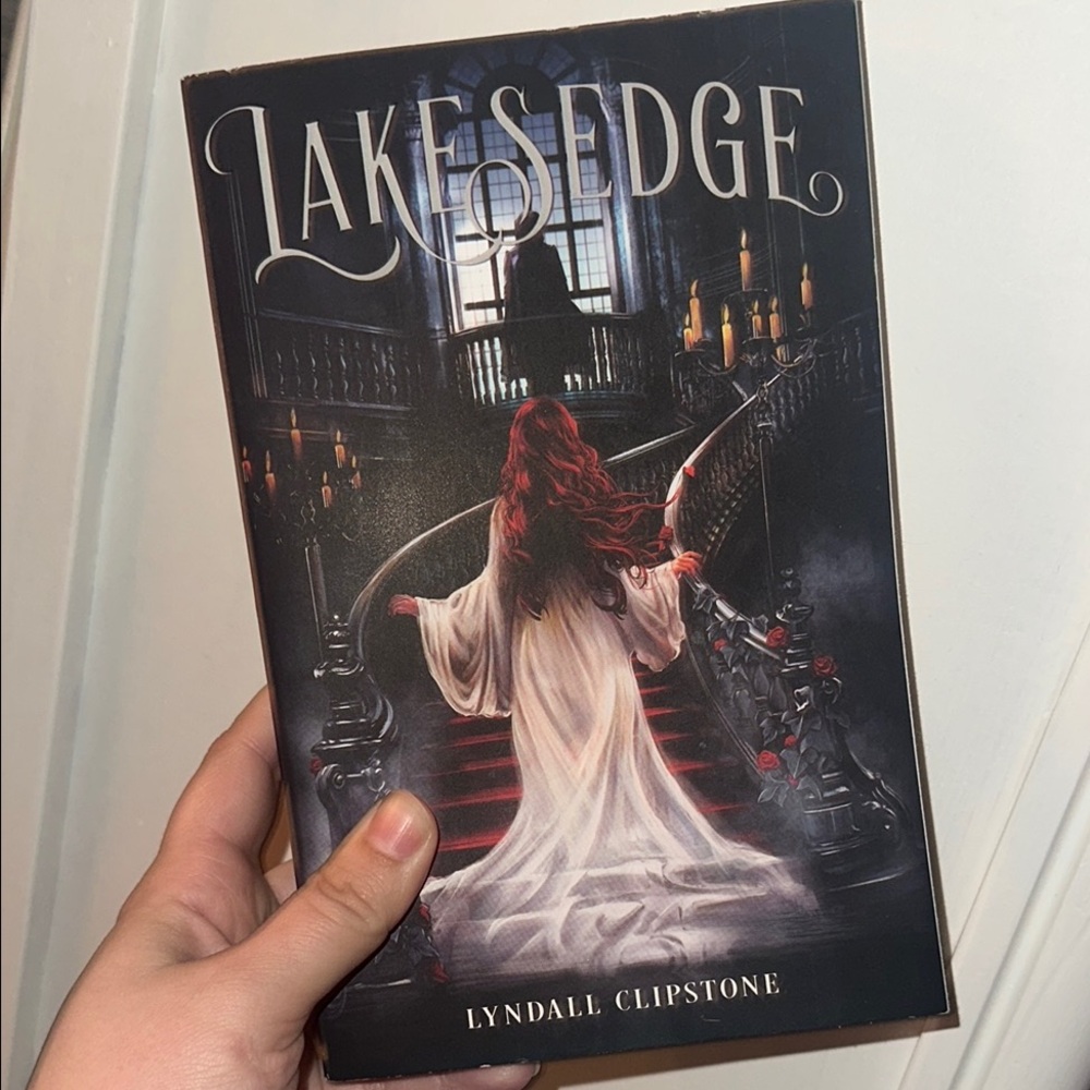 Book: Lakesedge by Lyndall Clipstone